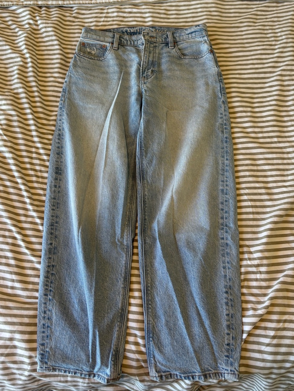 American Eagle Barrel Jeans